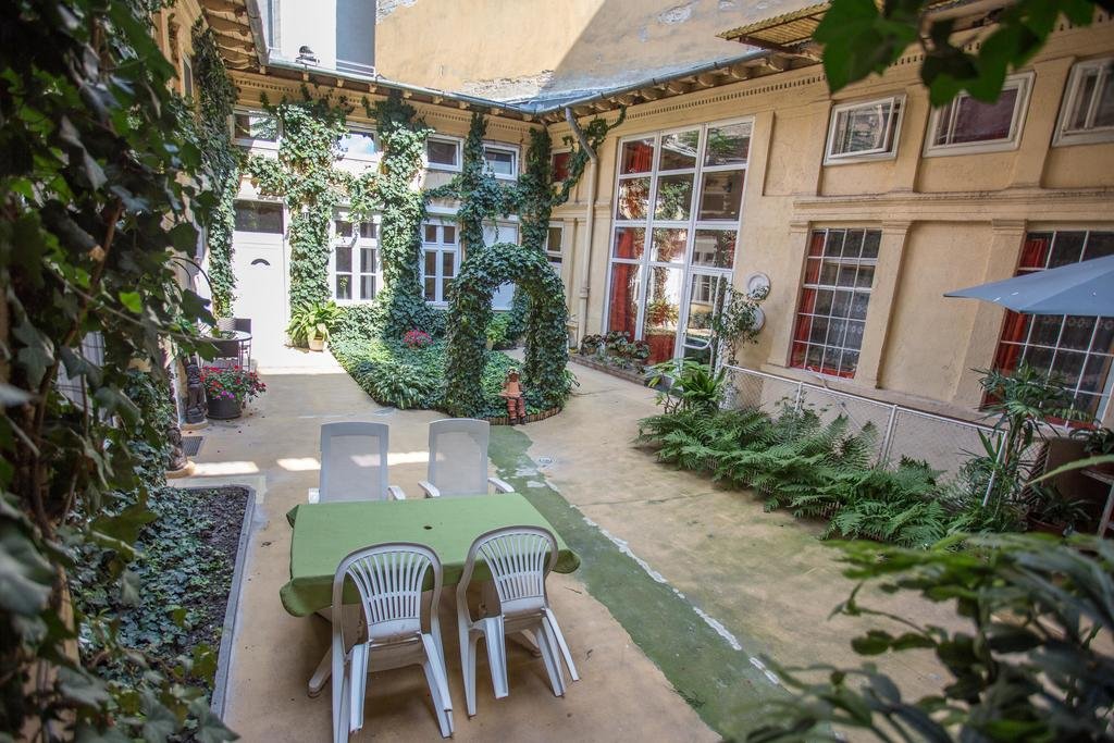 Фото Oasis Guest House Budapest