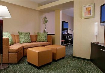 Фото Fairfield Inn & Suites by Marriott Guelph