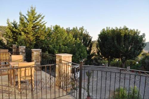 Фото Hotel Defkalion