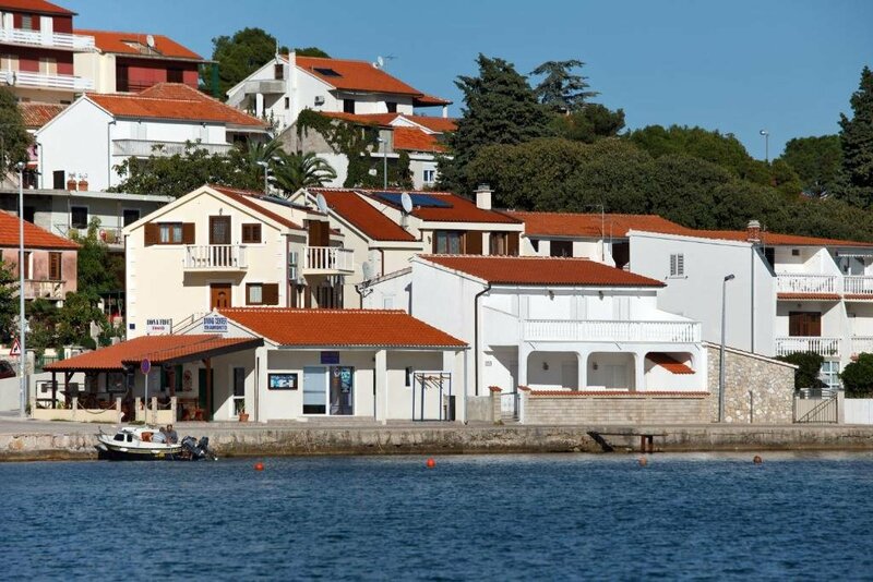 Гостиница Apartments Tisno