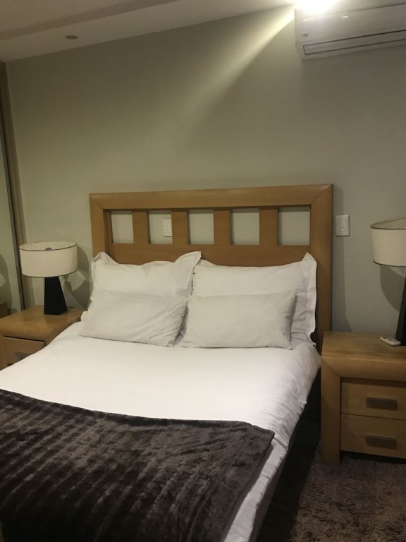 Фото First Divine Suites - Hydro Park