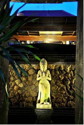 Фото Puri Yuma Hotel