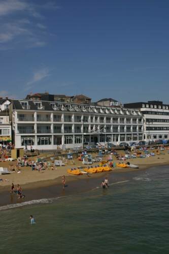 Hotel Carlton Hotel, Sandown, photo