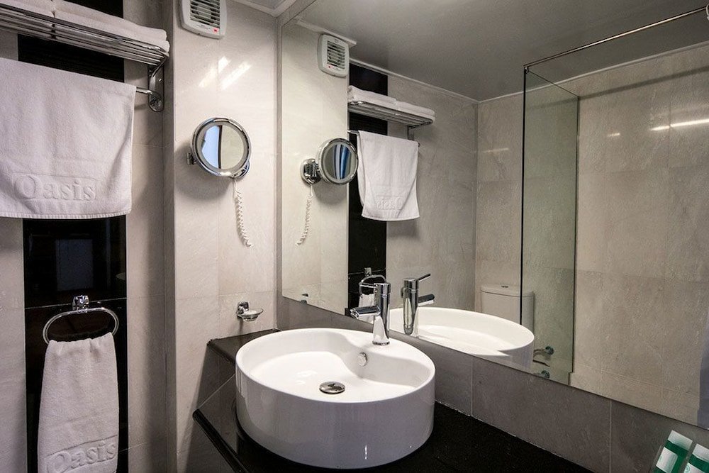 Фото Oasis Hotel Apartments