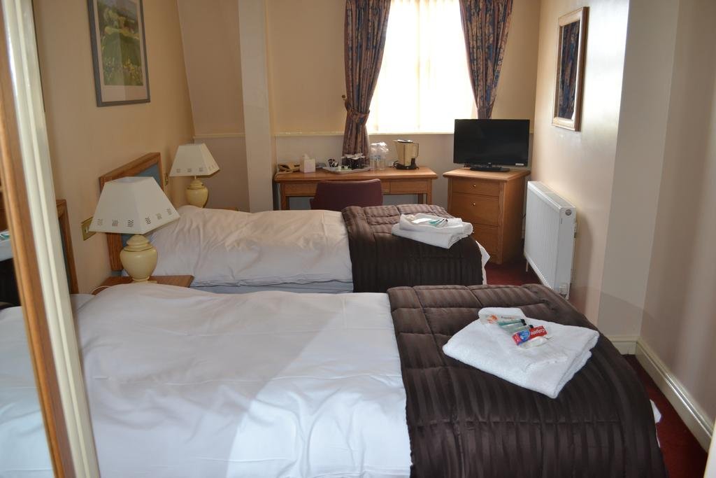 Фото Throstles Nest Hotel