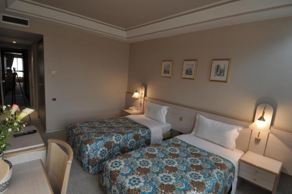 Фото Hotel Wassim