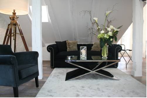 Фото Hotel Le Bourg 7 - Apartments