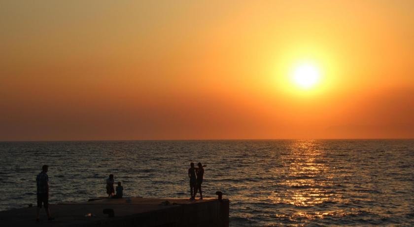 Фото Athineon Hotel