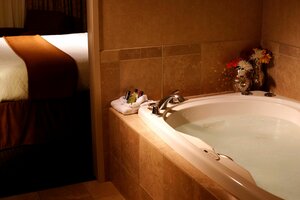Гостиница Embassy Suites Lubbock в Лаббоке