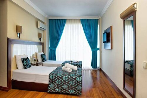 Гостиница Flora Suites Hotel - All в Кушадасы