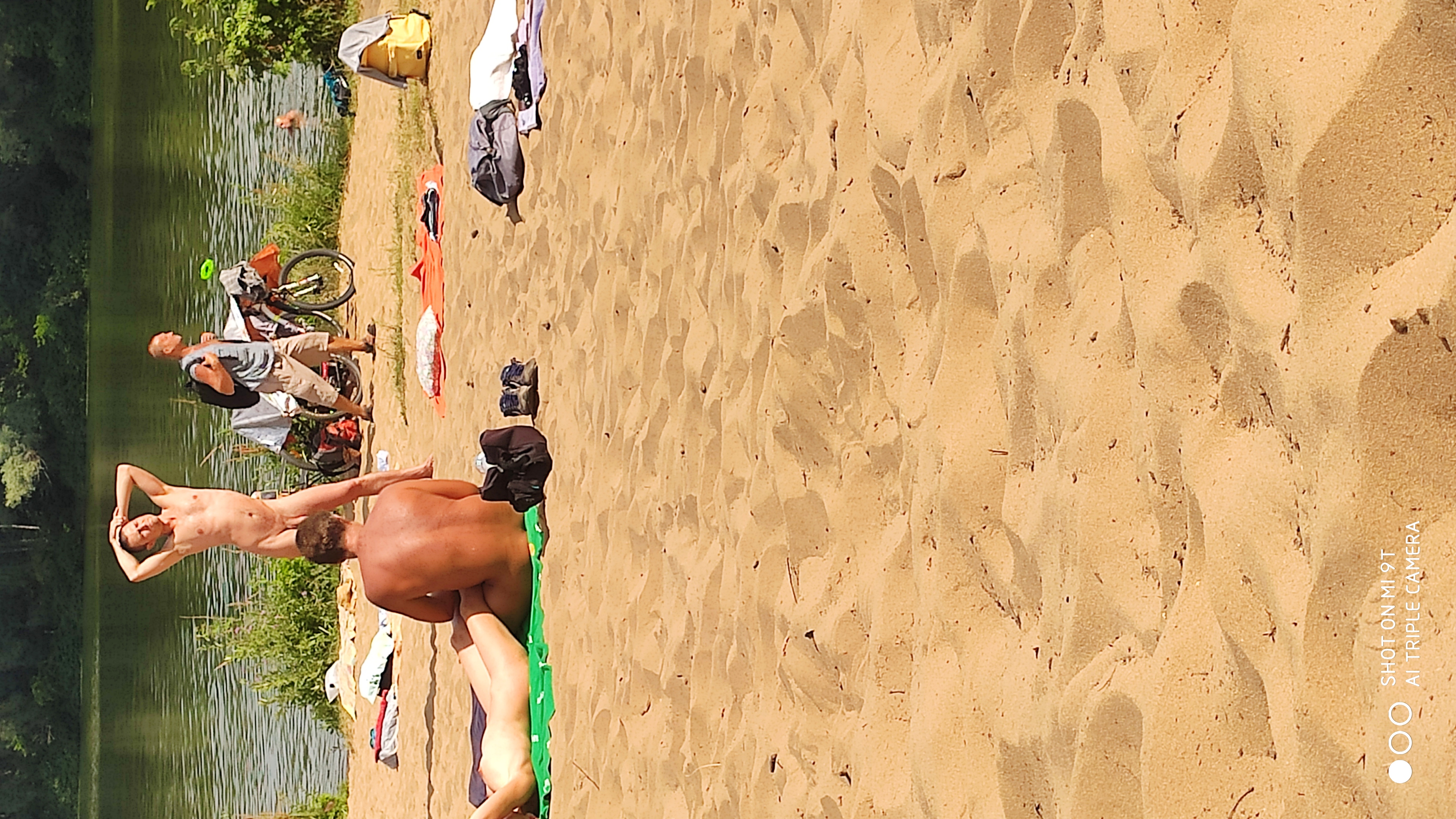 Голые мужчины на нудистском пляже - порно фото mountainline.ru