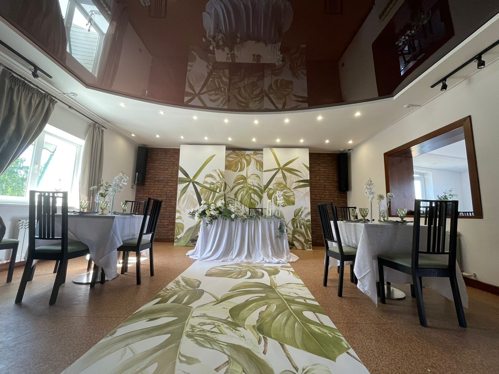 Кафе Real, + 7 385 322-22-11, ул. Космонавтов, 16в, Novoaltaysk, Altai Krai, Rus