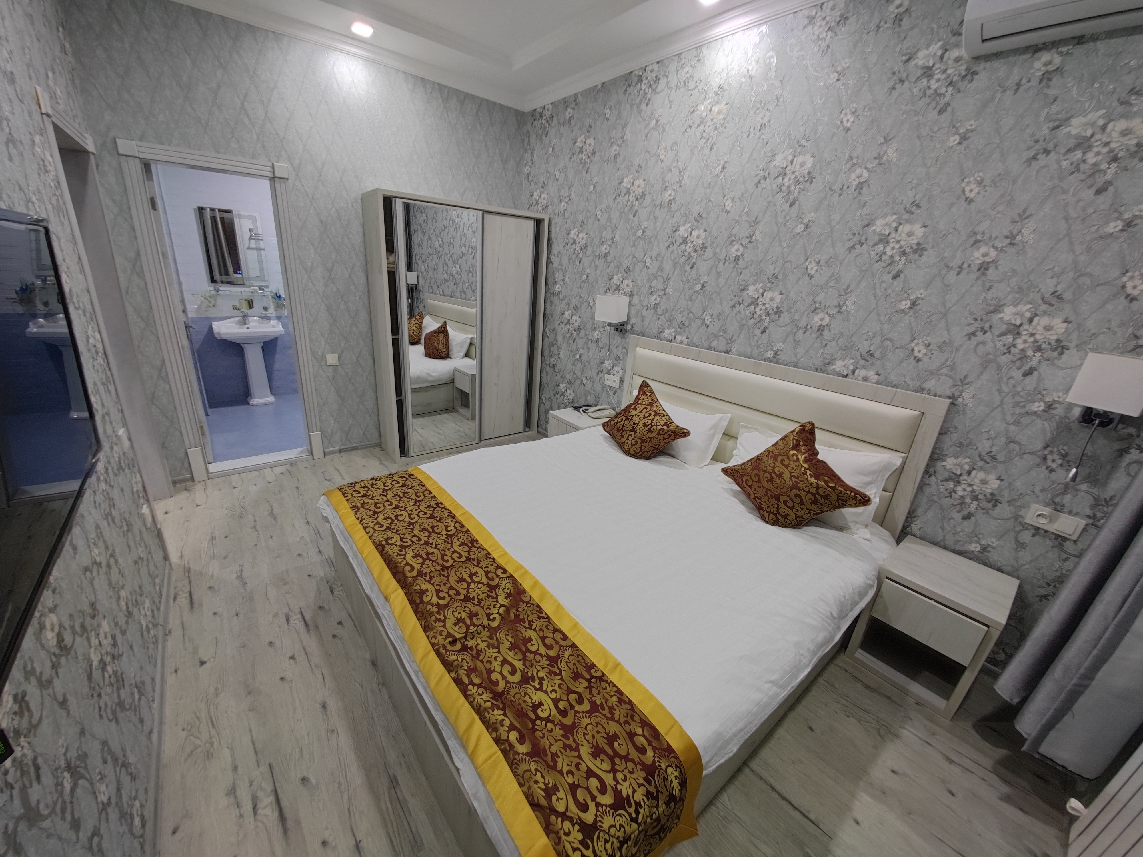 Фото Summer Hotel