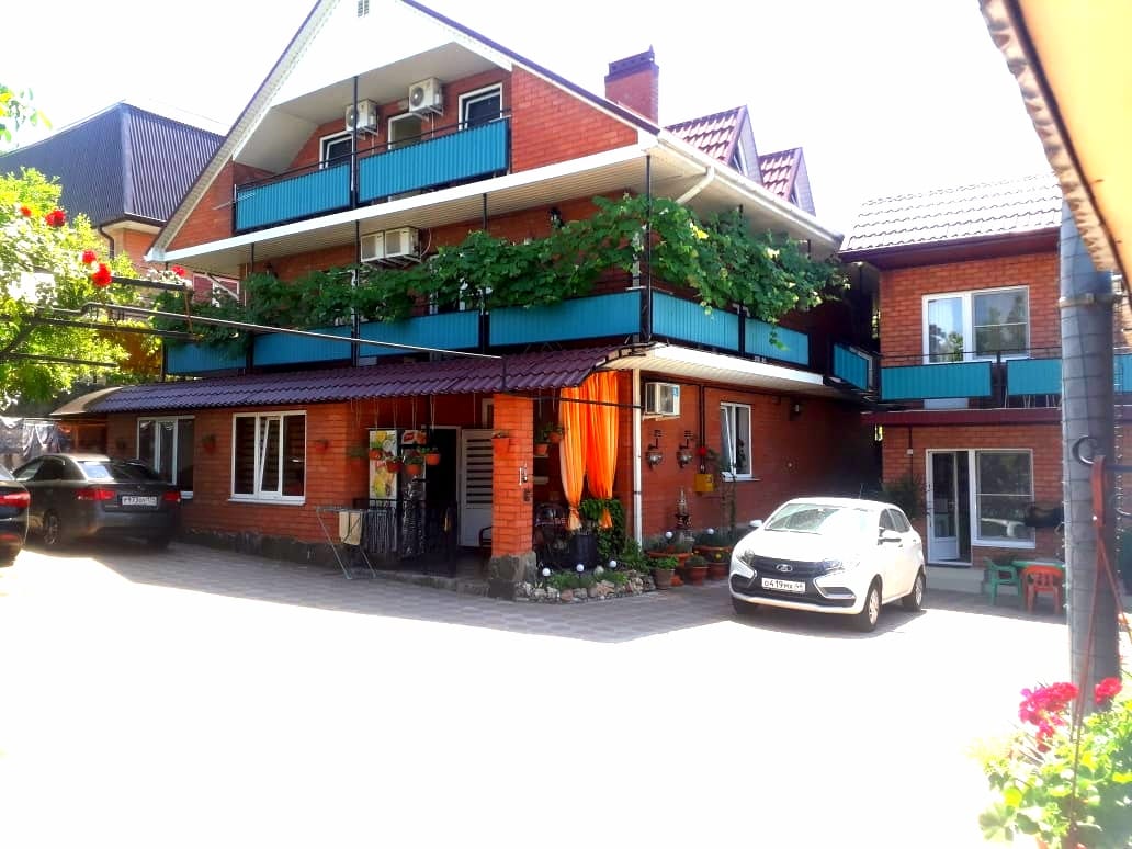 Фото отеля 1