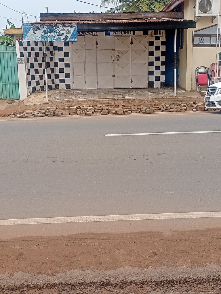 Clothing store Jeflect collection, Accra, photo