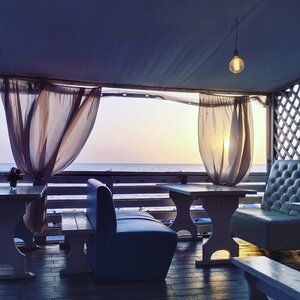 Эсмеральда (Autonomous Republic of Abkhazia, Town of Gagra, ulitsa Valentiny Tereshkovoy), kafe  Gagra'dan