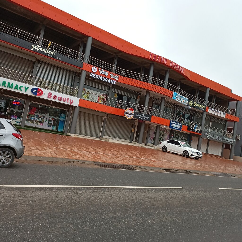 Business center Tazuu Arcade Plaza, Accra, photo