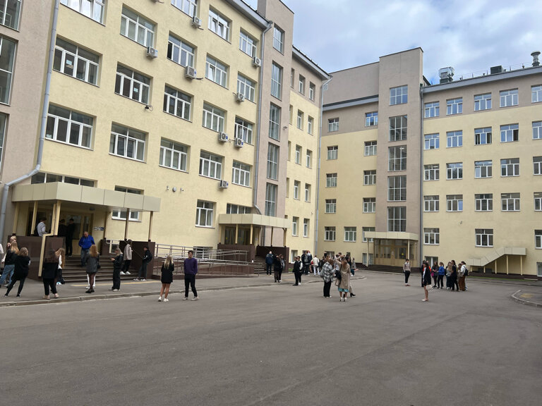 البنية التحتية للتعليم Финансовый университет при Правительстве Российской Федерации, факультет Высшая школа управления ، موسكو، صورة