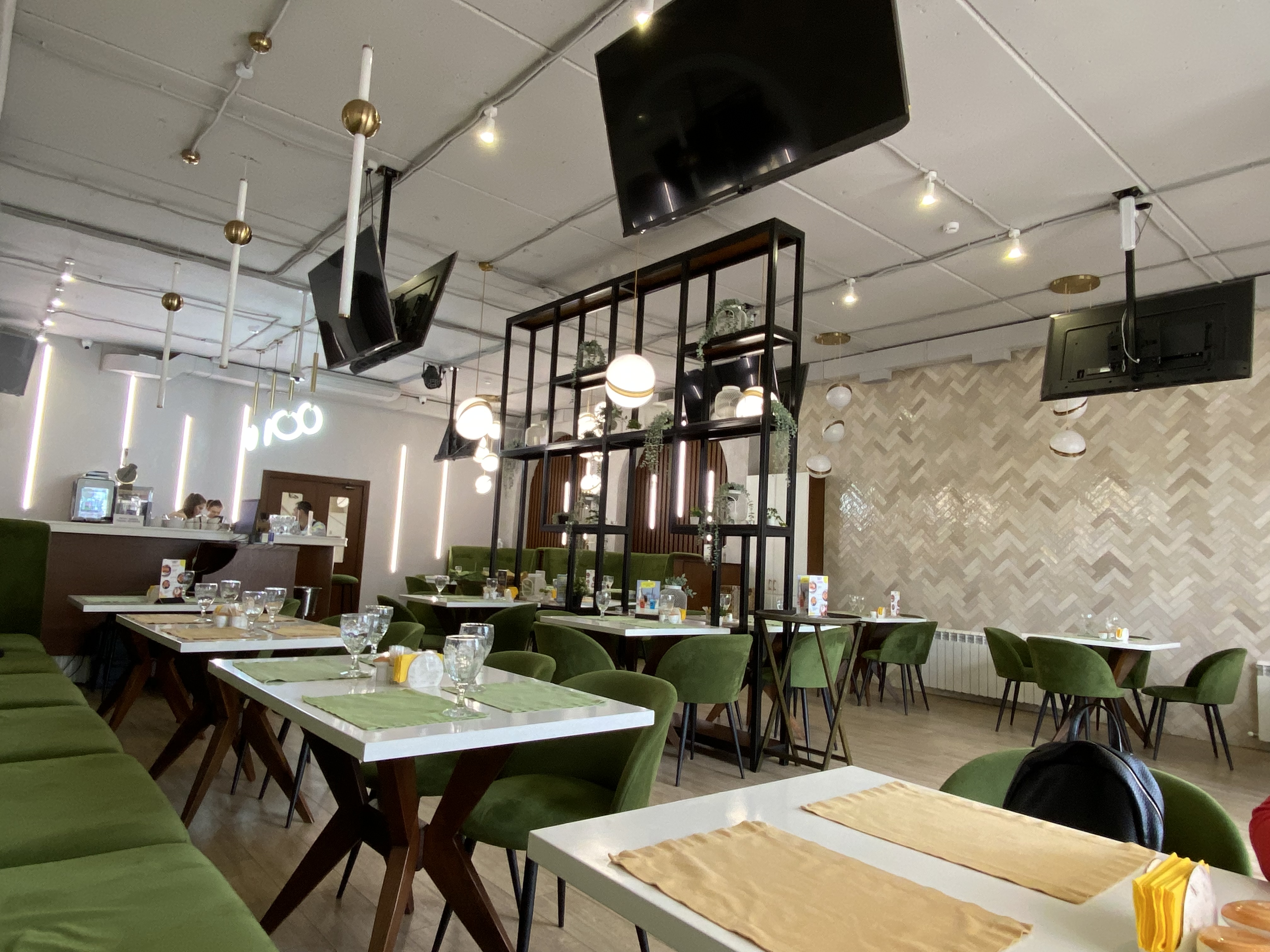 Фото Династия