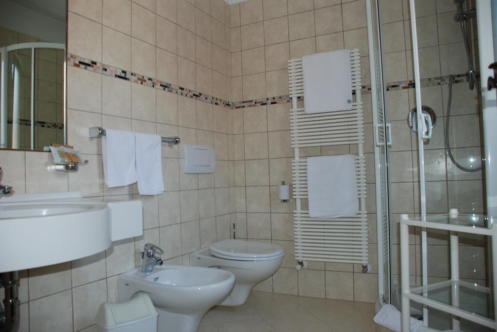 Фото Hotel Flora