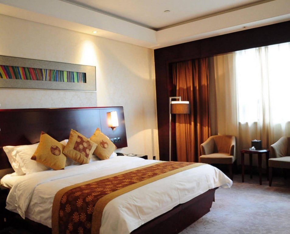 Фото Kunshan Yizui Crown Hotel