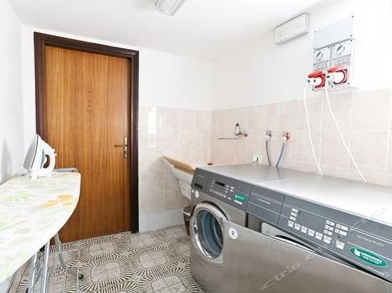 Фото Hotel Ida