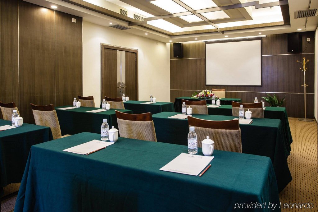 Фото Shanghai Olympic Hotel