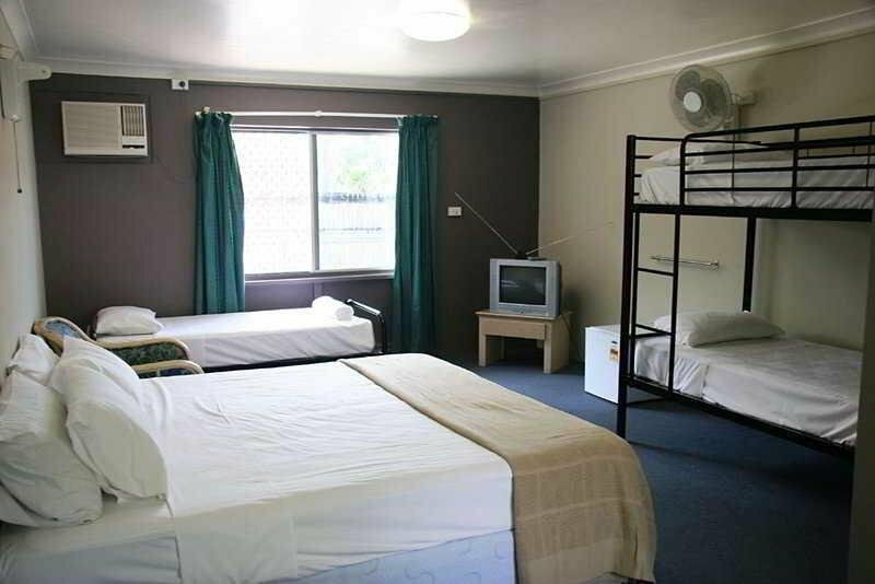 Hotel Cairns Beach House, Cairns, photo