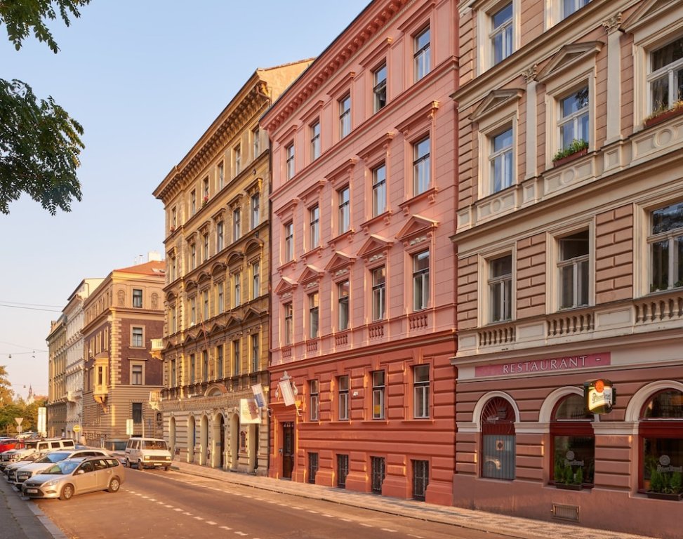 Фото отеля 1