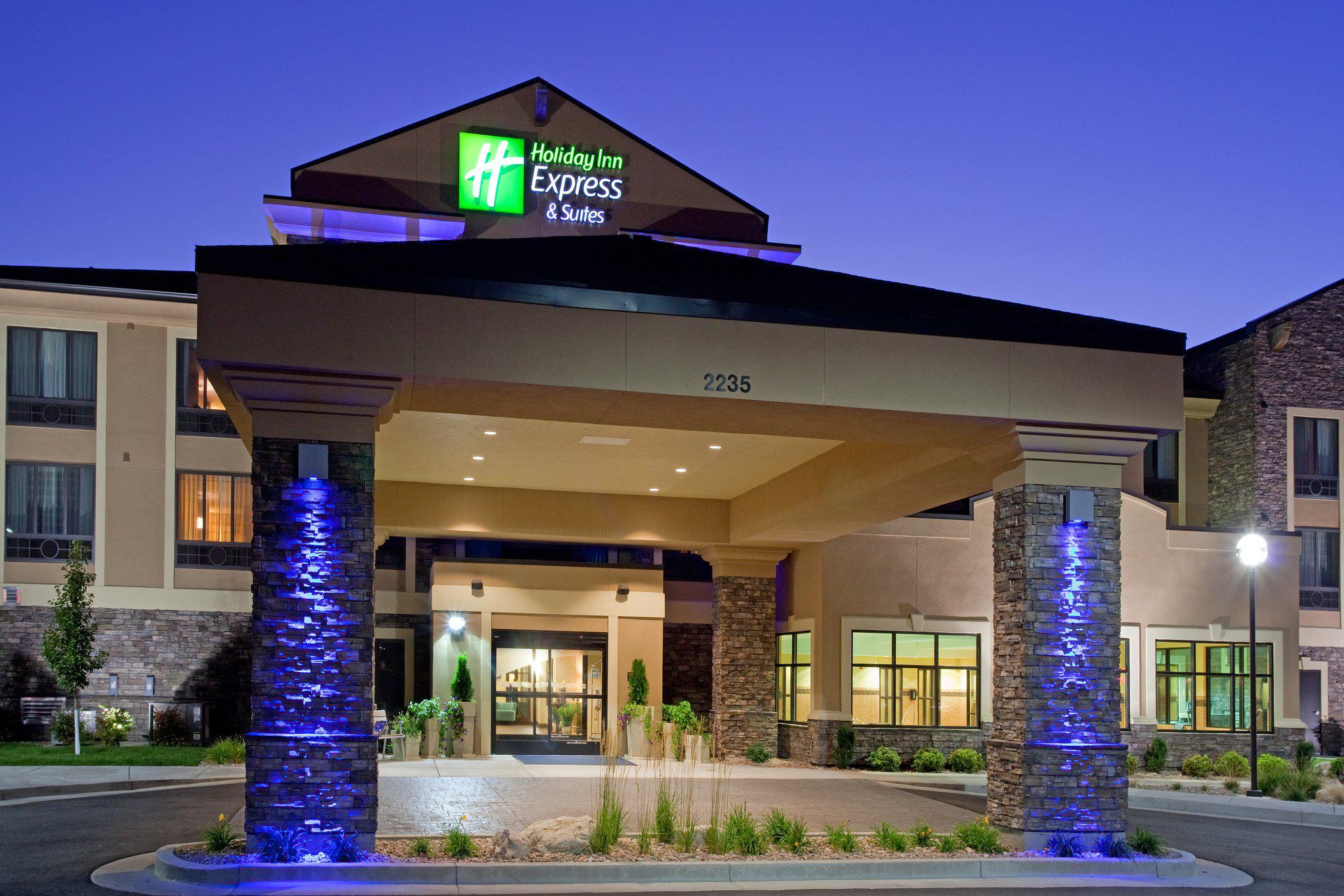 Фото Holiday Inn Express Hotel & Suites Logan, an Ihg Hotel