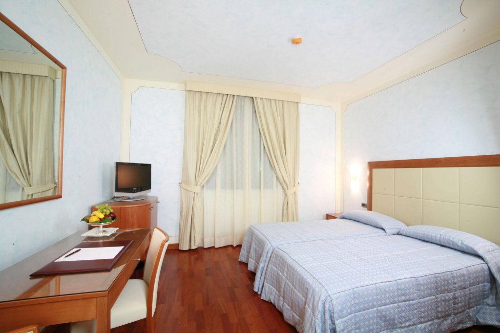 Фото Grand Hotel del Parco - Bergamo Airport