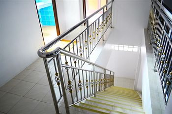 Фото 181215660873