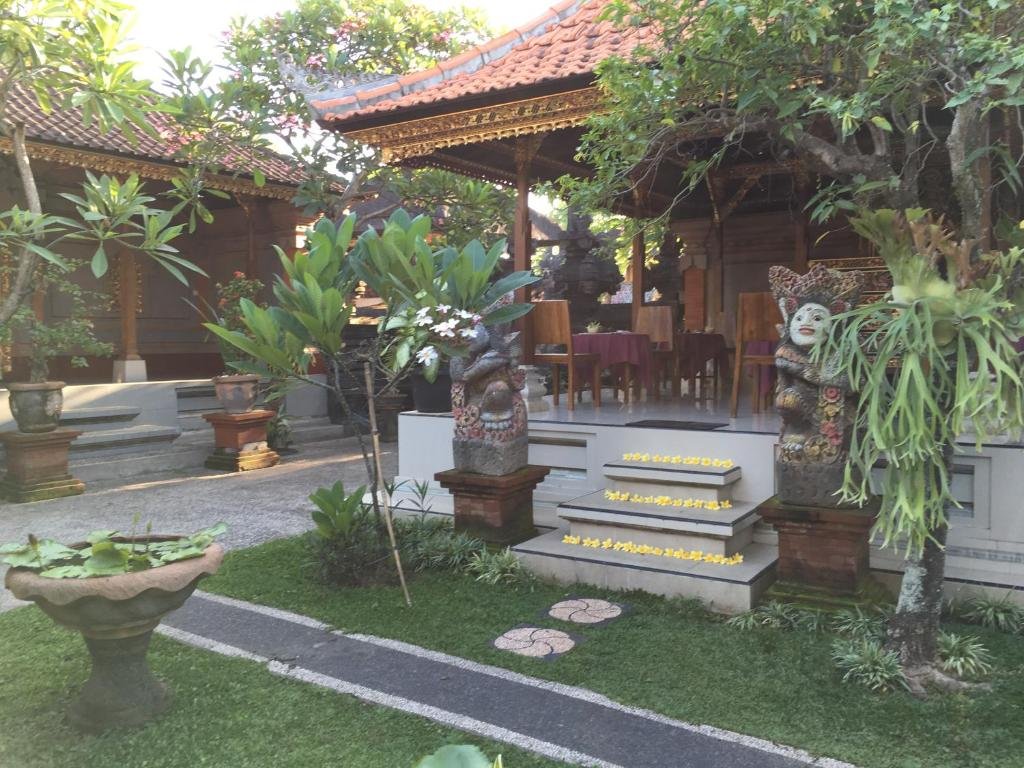 Фото Merthayasa Bungalow 2