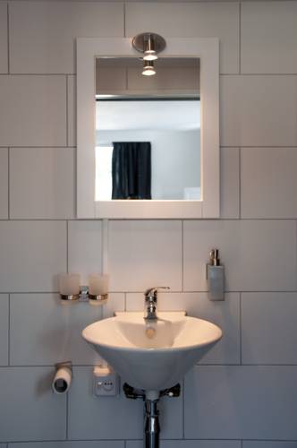 Фото Minties, Floating Bed EN Breakfast