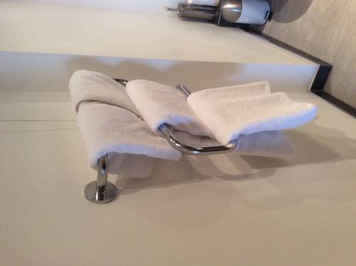 Фото Central Apartment by Cardiff Holiday Homes