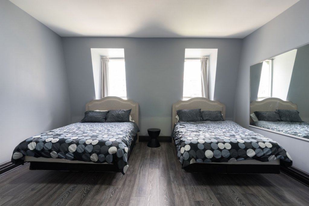 Фото Applewood Suites - West Queen West Loft