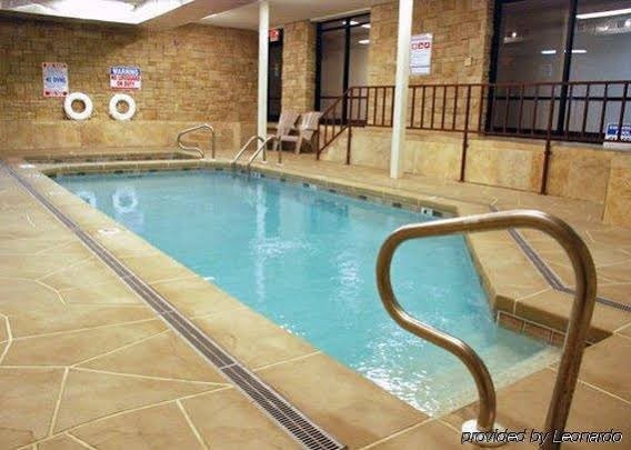 Фото Econo Lodge Truman Inn