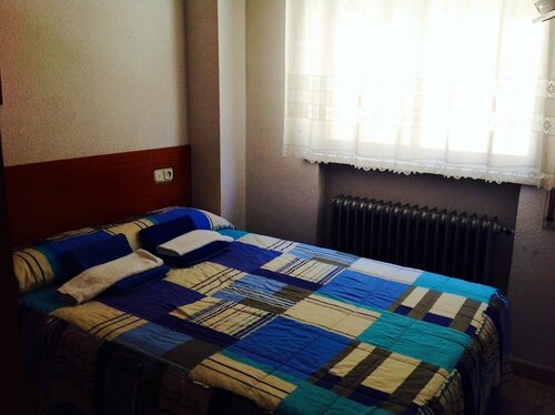 Гостиница Hostal-Restaurante El Caserón в Саламанке