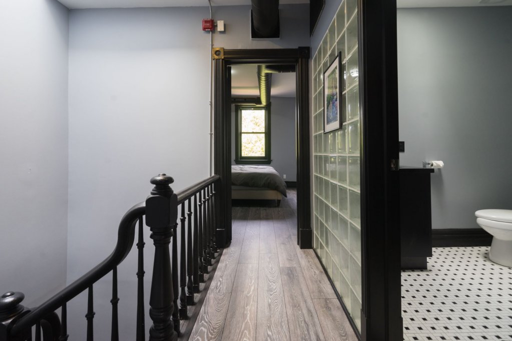 Фото Applewood Suites - West Queen West Loft