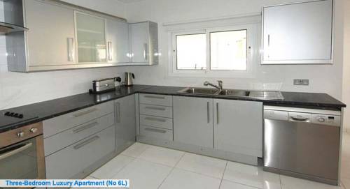 Фото Mairoza Apartments