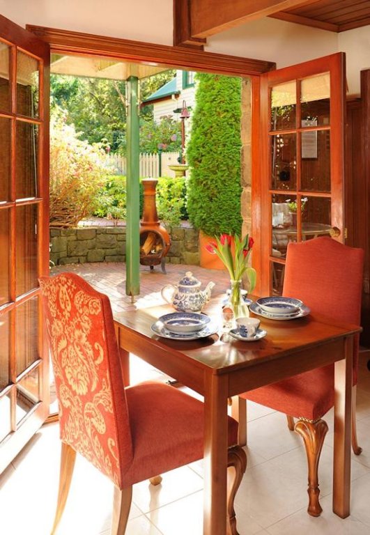 Фото Mary Card's Coach House