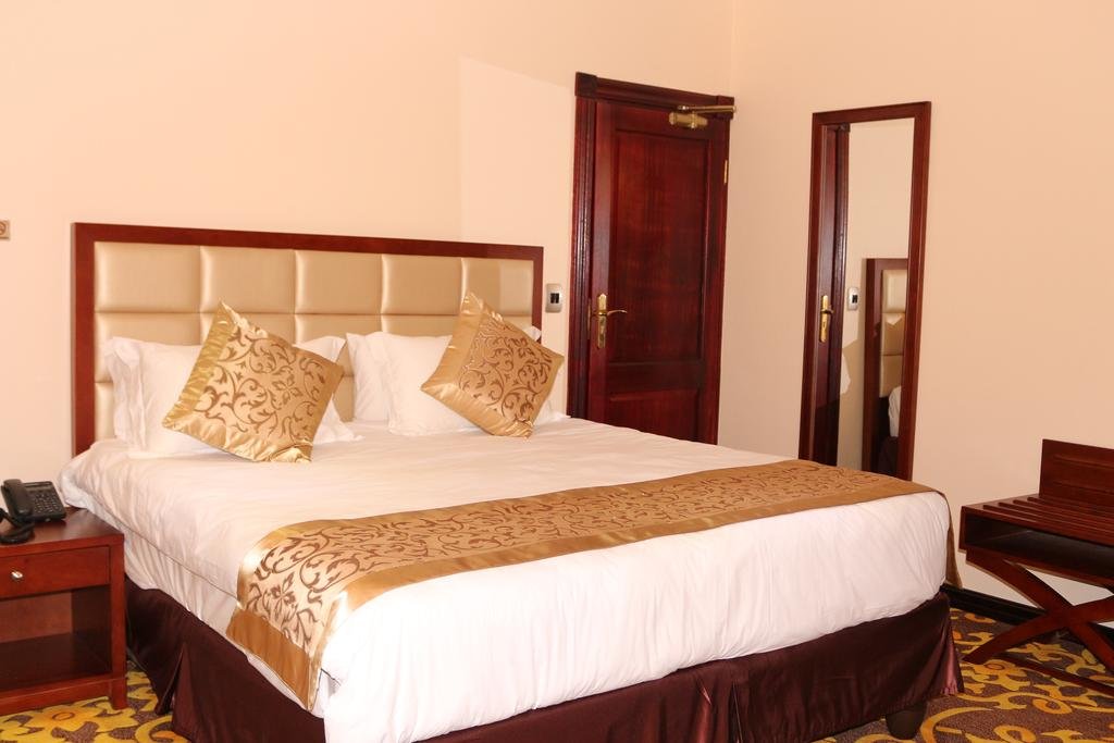 Фото Open House Boutique