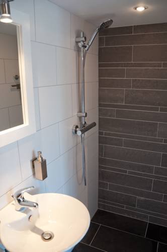 Фото Minties, Floating Bed EN Breakfast