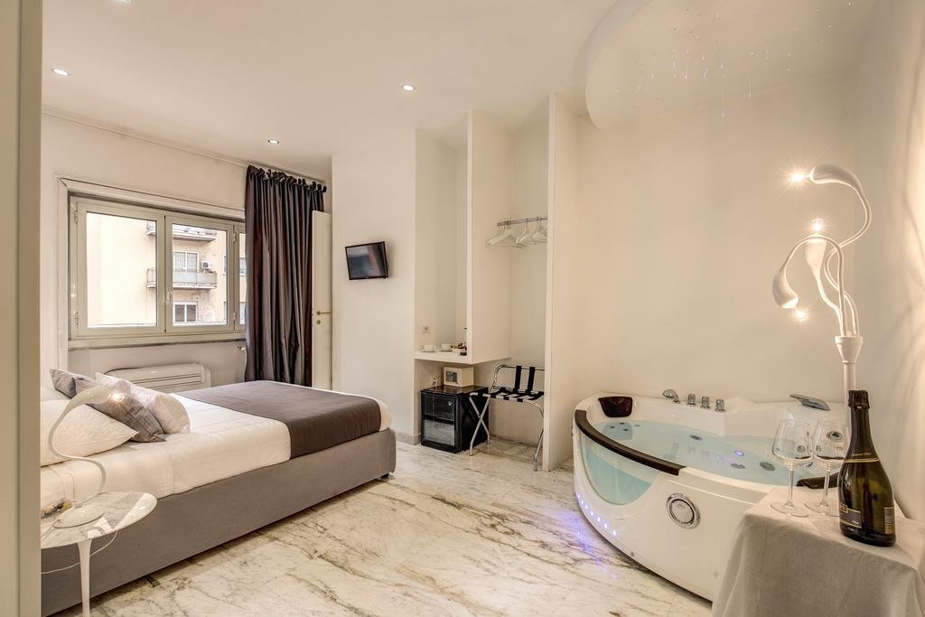 Фото Chain Vatican Suites