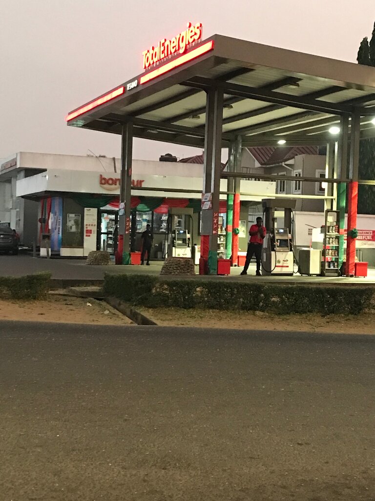 Gas station Tesano Total Service Station, Accra, photo