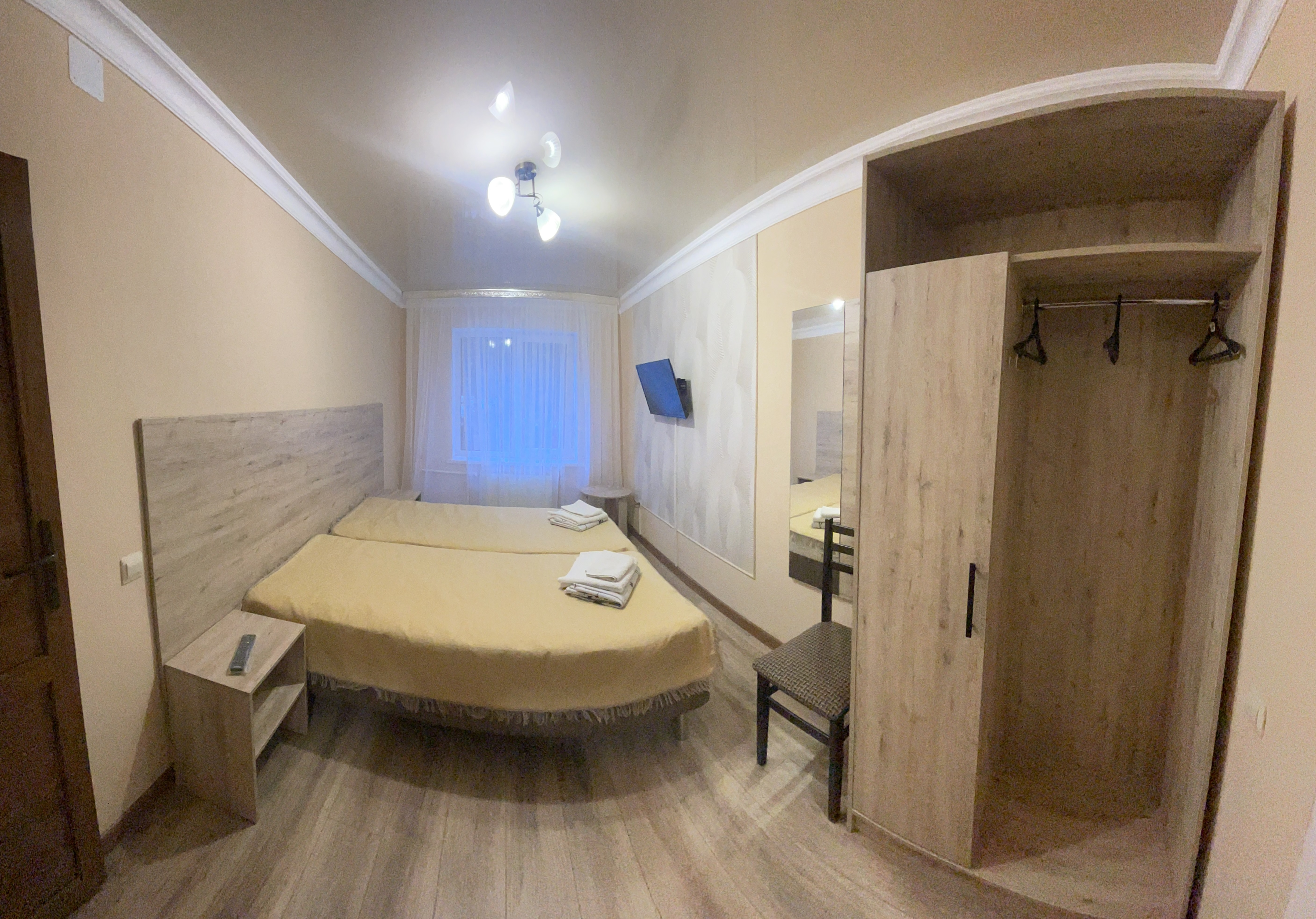 Фото Адамас