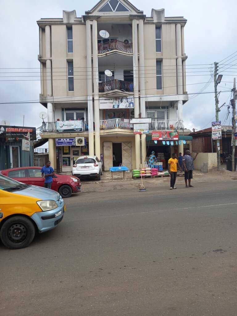 Beauty salon Munis, Accra, photo