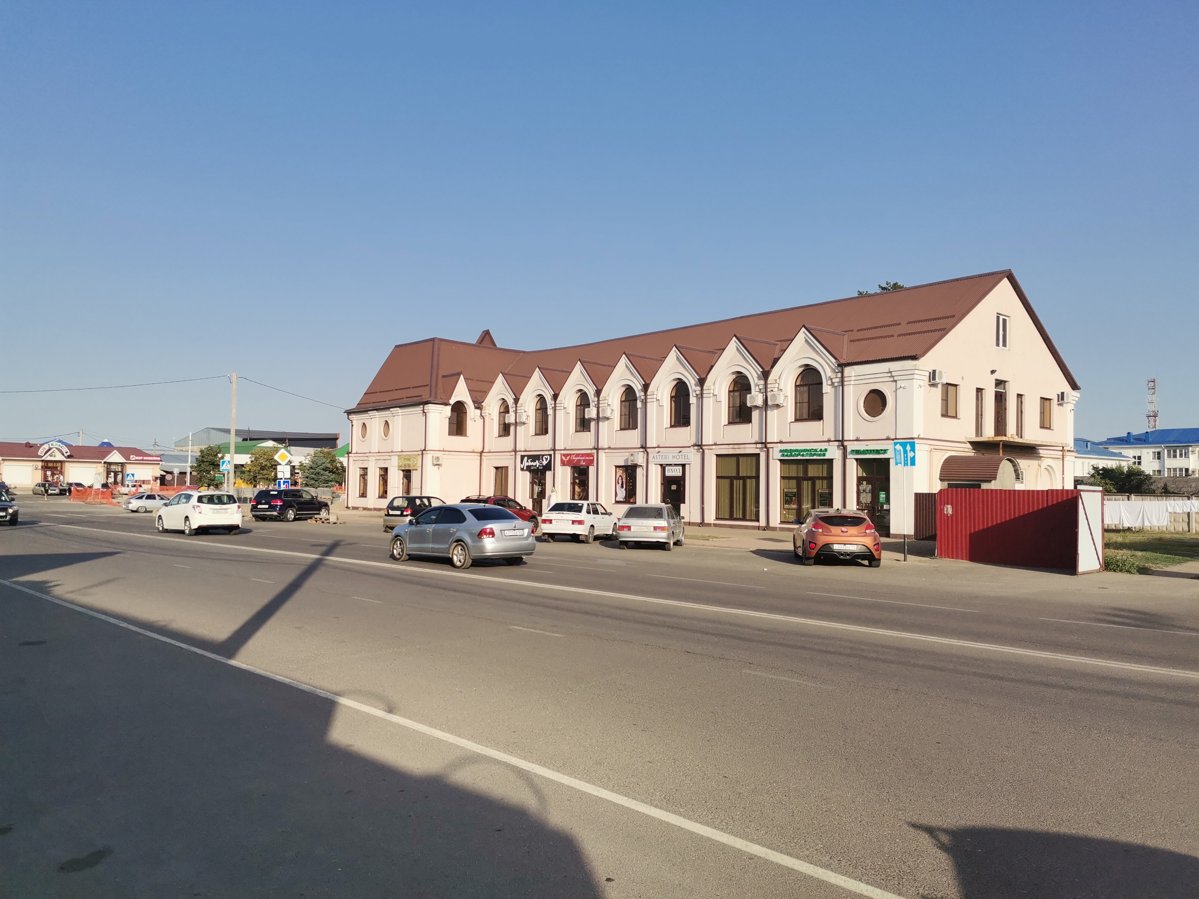 Фото отеля 1