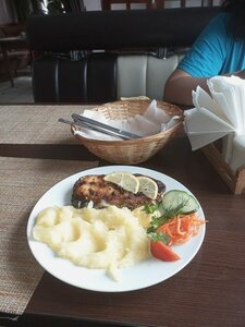 Домашняя кухня (posyolok gorodskogo tipa Mostovskoy, Krasnaya ulitsa, 90), cafetería