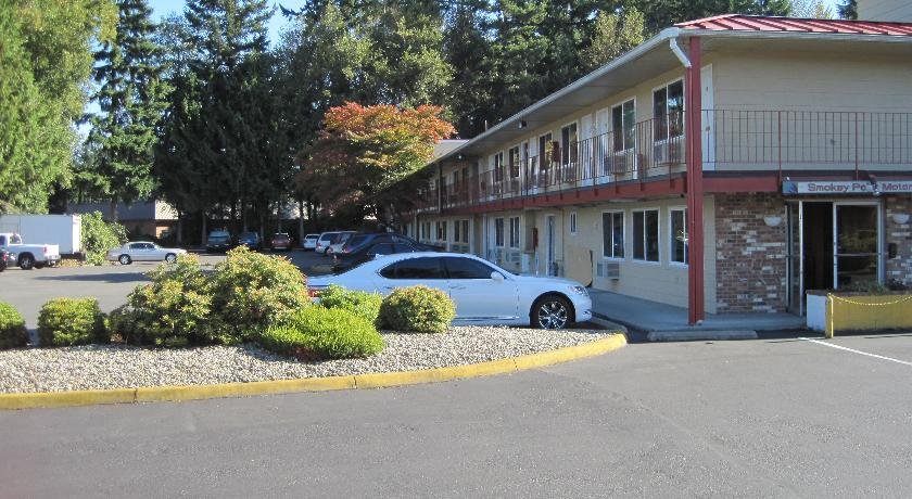 Фото Smokey Point Motor Inn